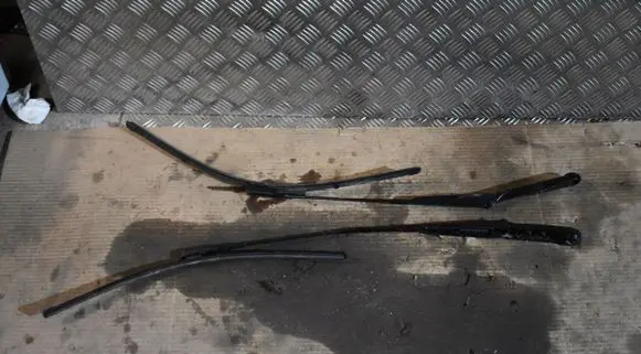 Porsche Panamera (971) Windshield/front glass wiper blade 