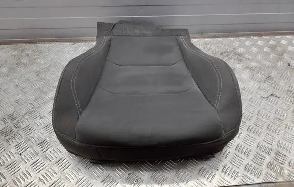 Ford Mustang VI Front driver seat 
