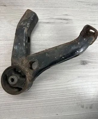 Mitsubishi Outlander Engine mount bracket MN184060