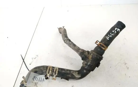 Volkswagen Polo III 6N 6N2 6NF Engine coolant pipe/hose