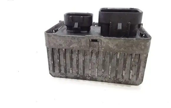 Opel Insignia A Glow plug pre-heat relay 55563423