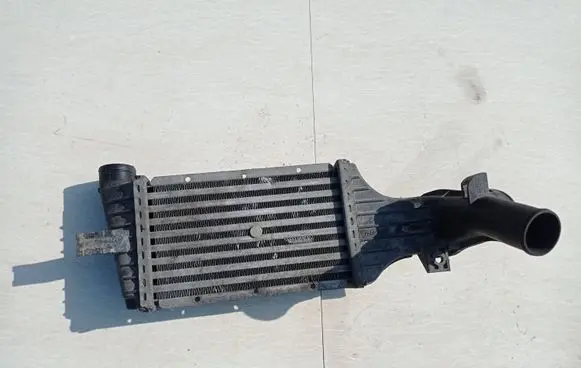 Opel Zafira A Intercooler radiator 24406701