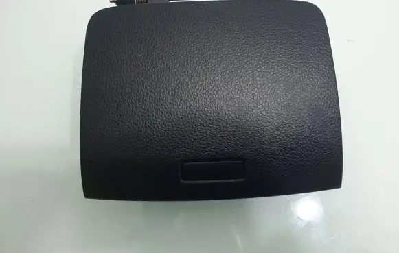 Volkswagen Touareg II Glove box 7P6857922