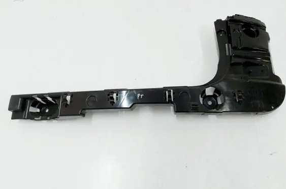 Rear bumper mounting bracket