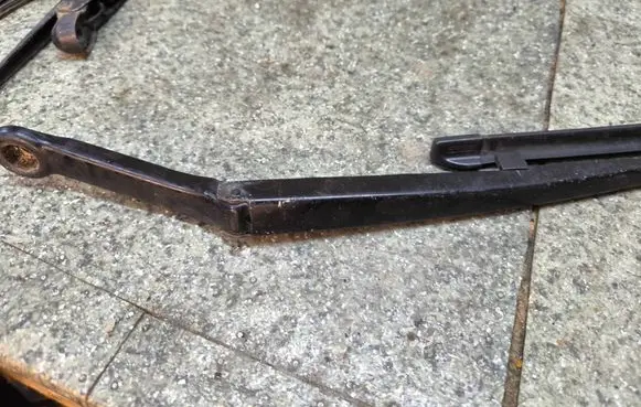 BMW 3 E46 Windshield/front glass wiper blade 