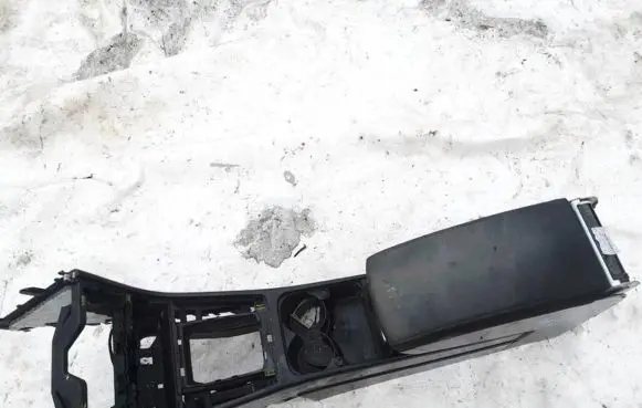 Volkswagen PASSAT B7 Armrest 3aa864207
