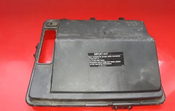 Mercedes-Benz Vito Viano W639 Air filter box cover A6395844038 A6395400182