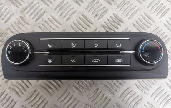 KIA Ceed Climate control unit 9725017061