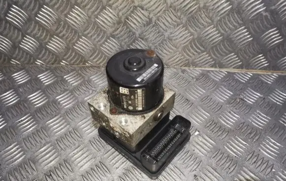 Audi A3 S3 8P ABS Pump 1K0907379E 1K0614517C