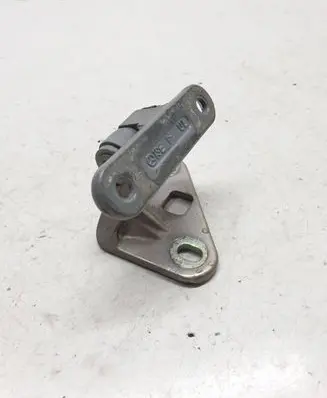 Mercedes-Benz CLS C219 Front door lower hinge 