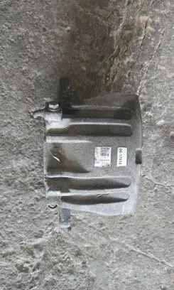 Chrysler 300 - 300C Front brake caliper K2471850