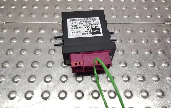 BMW 5 F10 F11 Fuel level meter relay S27698937 7371832