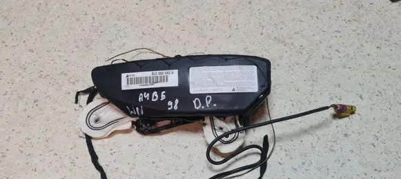 Audi A4 S4 B5 8D Seat airbag 8L0880242A