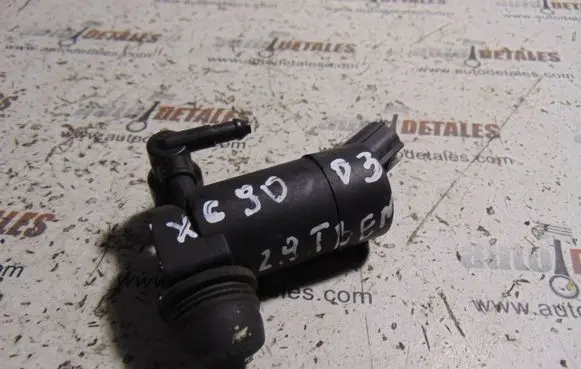 Volvo XC90 Windscreen/windshield washer pump 1S7117K624FD