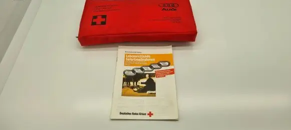 Audi A4 S4 B5 8D First aid kit 8D0860281C