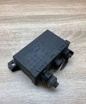 Renault Clio I Glow plug pre-heat relay 7700790579
