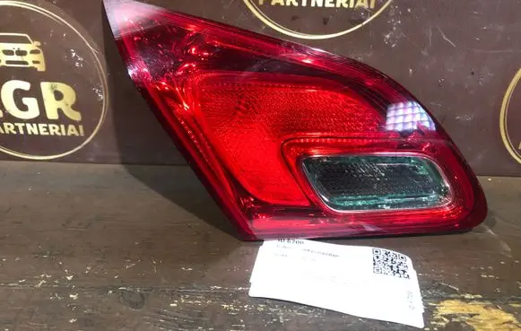 Opel Astra J Tailgate rear/tail lights 13282246