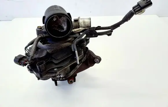 Toyota RAV 4 (XA40) Turbo 172010W020 1311060425