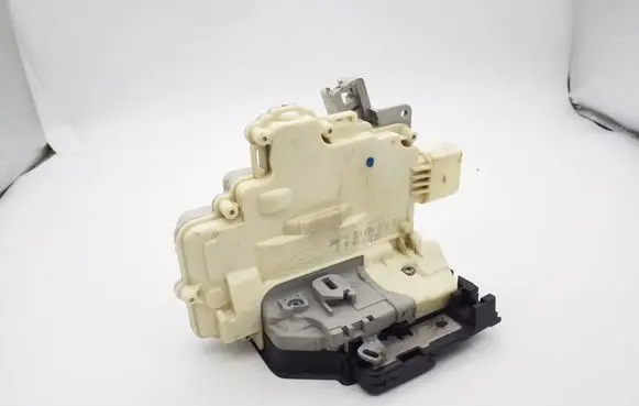 Audi Q7 4L Rear door lock 3C4839016D