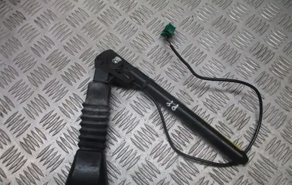Opel Zafira A Third row seat belt 22469054