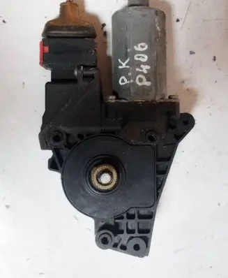 Peugeot 406 Front door window regulator motor 111169XXX