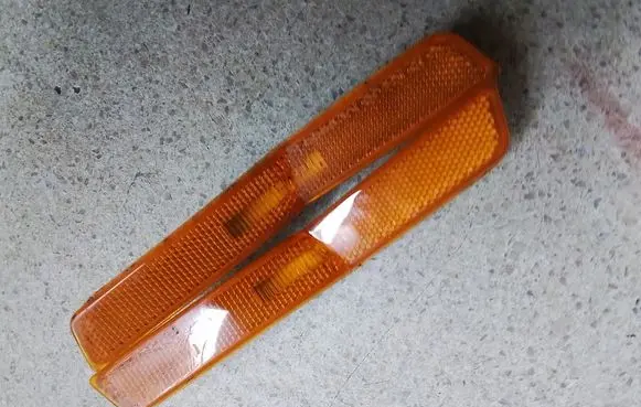 Dodge Challenger Front indicator light 68319390AA 68319391AA