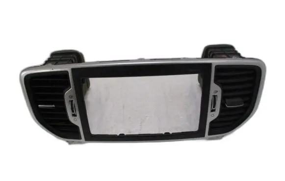 KIA Sportage Dash center air vent grill 84740F14200