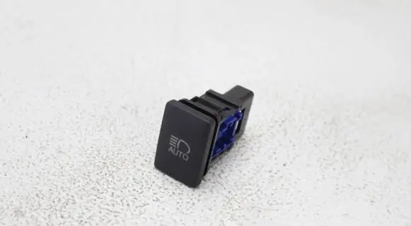 Toyota C-HR I Light switch