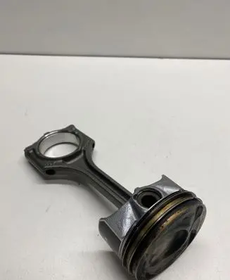 Land Rover Range Rover Evoque L538 Piston with connecting rod LR030748