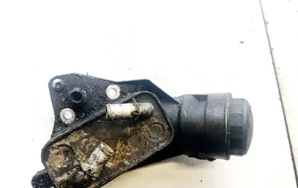 Saab 9-5 Oil filter cover 