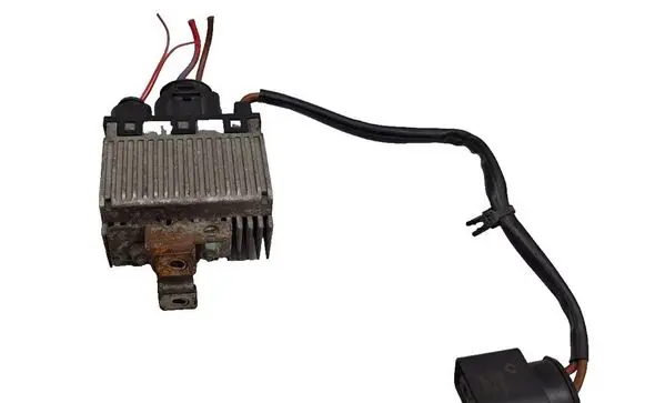 Coolant fan relay