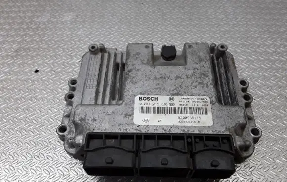 Renault Trafic II (X83) Engine control unit/module 0281015330 8200935115