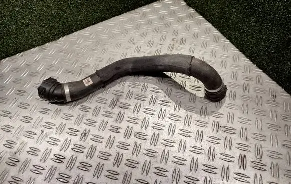 BMW 5 G30 G31 G38 Engine coolant pipe/hose 8581029 858102904 15928218378