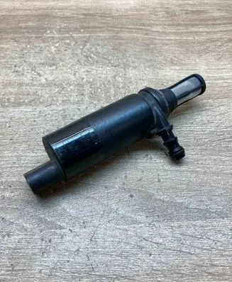 BMW 5 E60 E61 Headlight washer pump 6973097 577863
