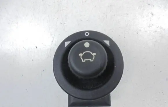 Ford Focus Wing mirror switch 93BG17B676BB