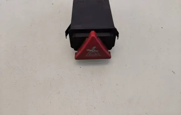 Audi A3 S3 8L Hazard light switch 8L0941509F PA630GFJ