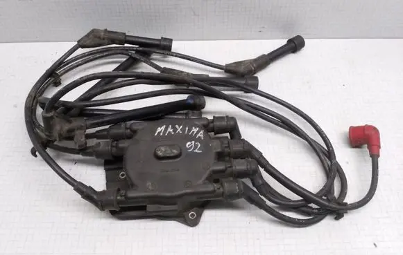Nissan Maxima Spark distributor cap 
