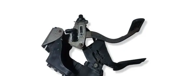 Chrysler Pacifica Pedal assembly 04683921AP