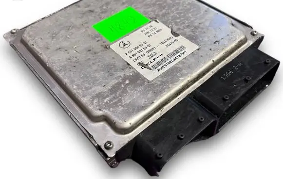 Mercedes-Benz CLA C117 X117 W117 Engine control unit/module A6519009502