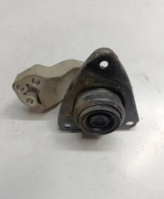 Hyundai i30 Engine mounting bracket 6284814