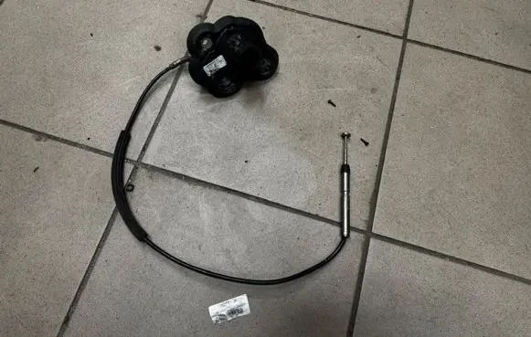 BMW 5 GT F07 Gear shift cable linkage 7577577 10003307401 757757702