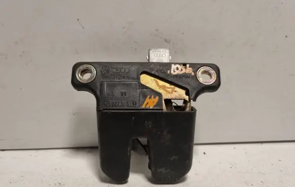 Audi A4 S4 B6 8E 8H Tailgate/trunk/boot lock/catch/latch 8D5827505D