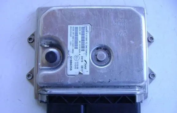 Fiat Panda II Engine control unit/module 51986256 8GSWMP