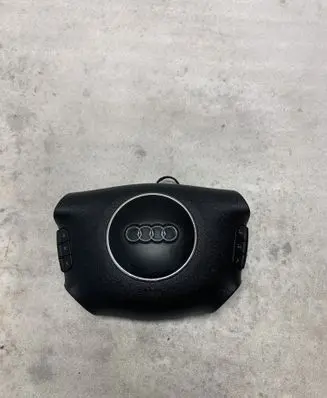 Audi A6 Allroad C5 Steering wheel airbag 8P0880201E