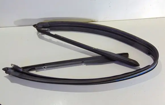 Porsche Boxster 986 Rubber seal front coupe door window 