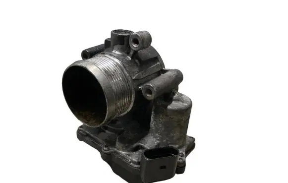Volkswagen Tiguan Throttle valve 03L128063D A2C53337753