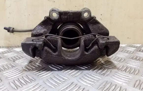 Peugeot 3008 I Front brake caliper