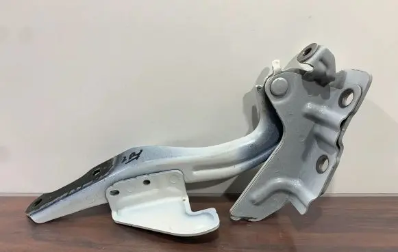Subaru Forester SK Engine bonnet/hood hinges