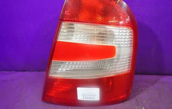 Skoda Fabia Mk1 (6Y) Rear/tail lights 6Y6945112C