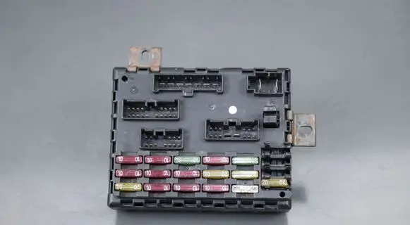 Fiat Bravo - Brava Fuse module 46533391 A232